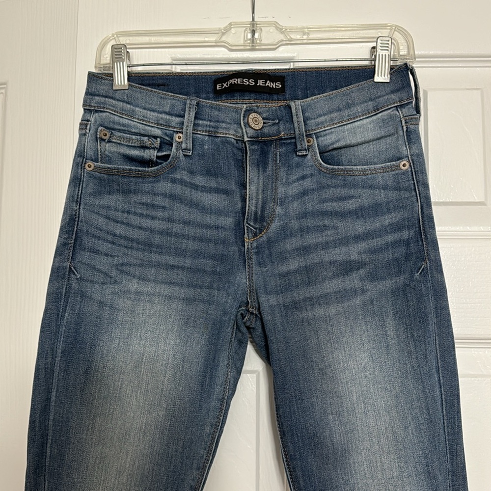 Size 0 Mid Rise Jegging - Picture 2 of 4